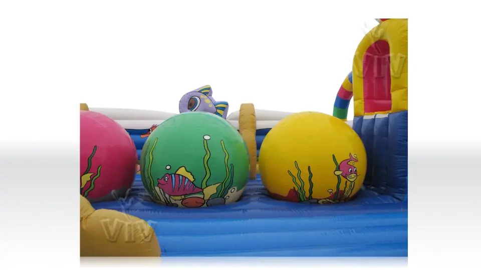 Wipe-Out Dolphin - Collection Unterwater World commercial inflatable wipe-out attraction